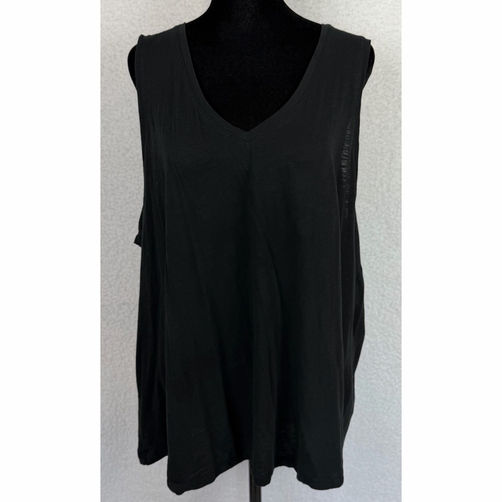 MADEWELL • Black V-Neck Sleeveless Basic Tank Top, 2X - Picture 2 of 8